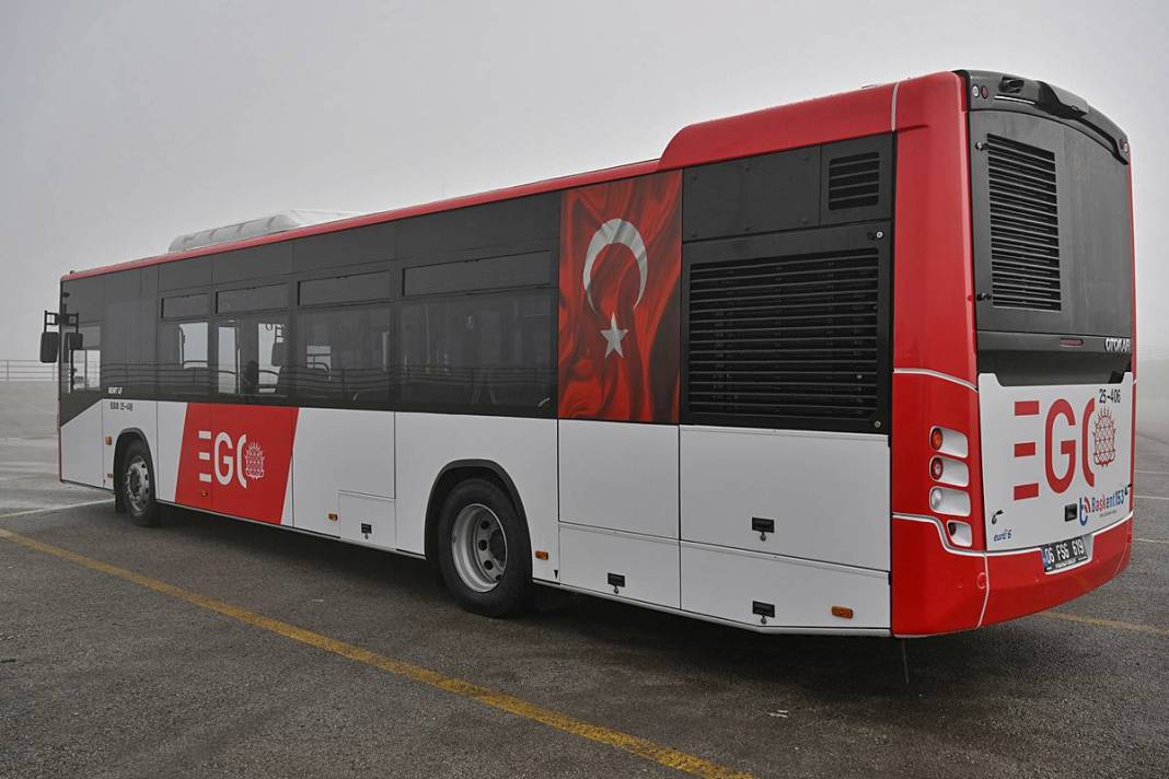 Durakta bekleme süreleri azalıyor: Yeni EGO otobüsleri göreve başladı 15